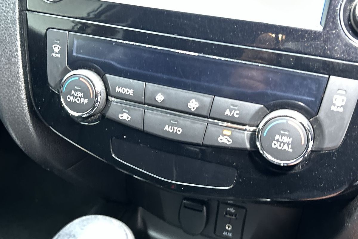2014 Nissan X-TRAIL ST-L T32