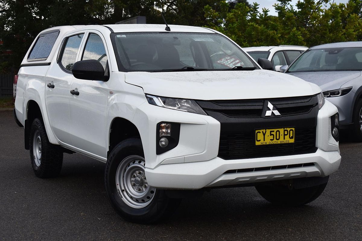 2020 Mitsubishi Triton GLX MR 4X4