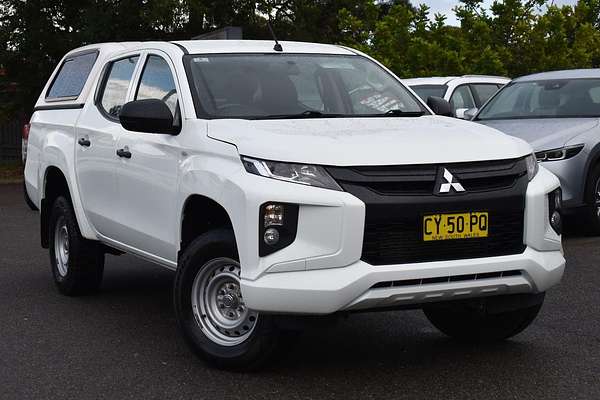 2020 Mitsubishi Triton GLX MR 4X4