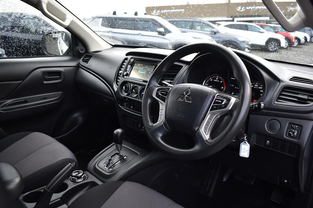 2020 Mitsubishi Triton GLX MR 4X4