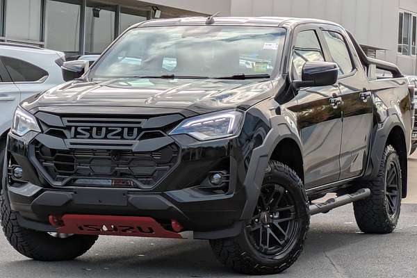 2025 Isuzu D-MAX BLADE 4X4