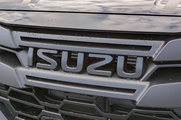 2025 Isuzu D-MAX BLADE 4X4