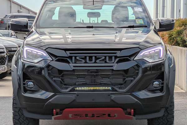 2025 Isuzu D-MAX BLADE 4X4