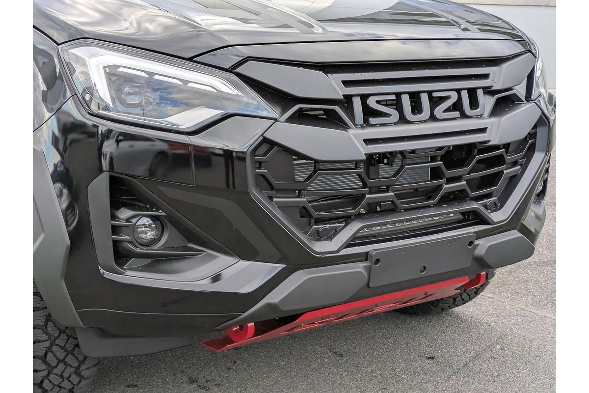 2025 Isuzu D-MAX BLADE 4X4