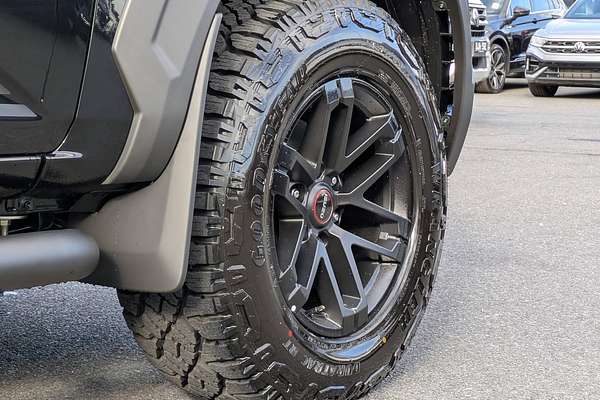 2025 Isuzu D-MAX BLADE 4X4