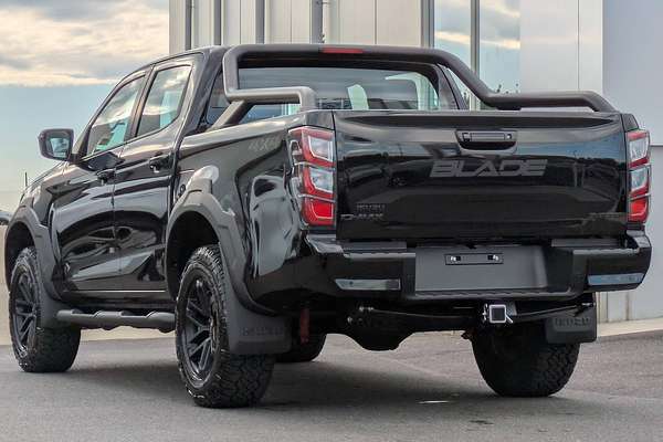 2025 Isuzu D-MAX BLADE 4X4