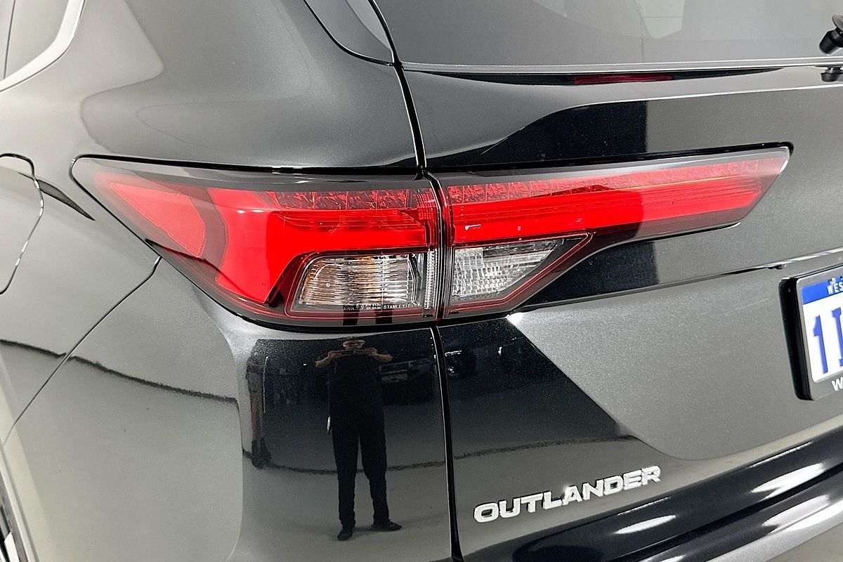 2024 Mitsubishi OUTLANDER PHEV EXCEED 5+2 SEAT (AWD) ZM MY24