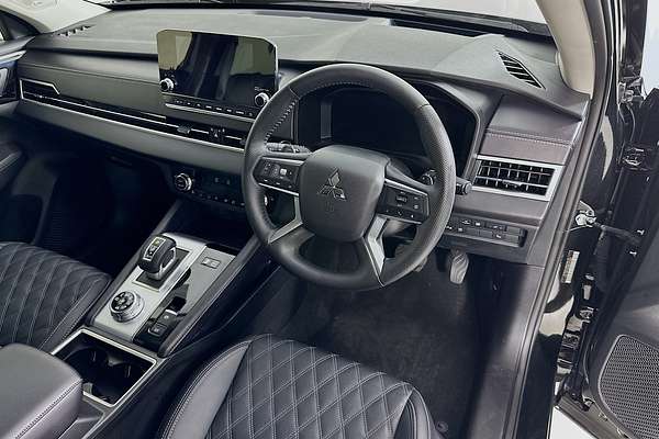 2024 Mitsubishi OUTLANDER PHEV EXCEED 5+2 SEAT (AWD) ZM MY24