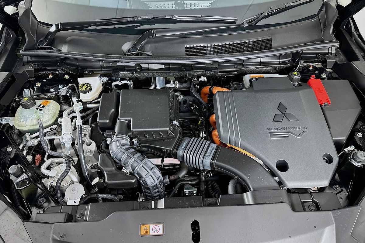 2024 Mitsubishi OUTLANDER PHEV EXCEED 5+2 SEAT (AWD) ZM MY24