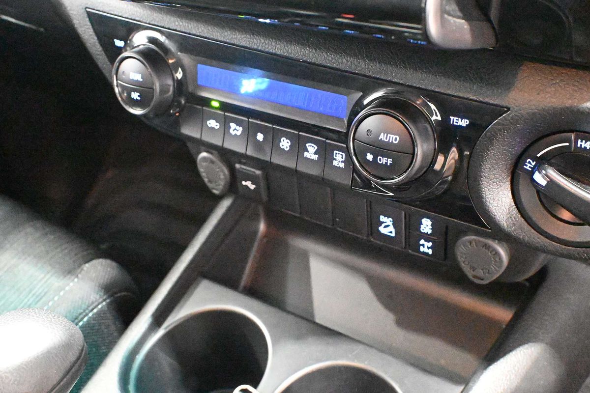 2023 Toyota Hilux SR5 GUN126R 4X4