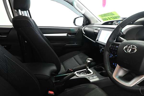 2023 Toyota Hilux SR5 GUN126R 4X4