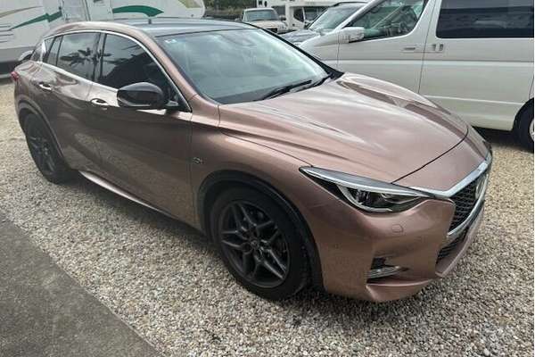 2016 INFINITI Q30 Sport Premium 2.0T H15