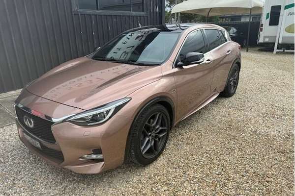 2016 INFINITI Q30 Sport Premium 2.0T H15