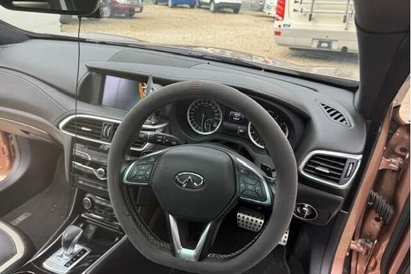 2016 INFINITI Q30 Sport Premium 2.0T H15