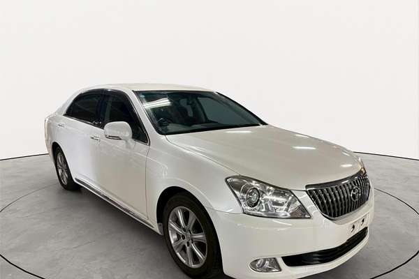 2010 Toyota Crown Majesta URS206