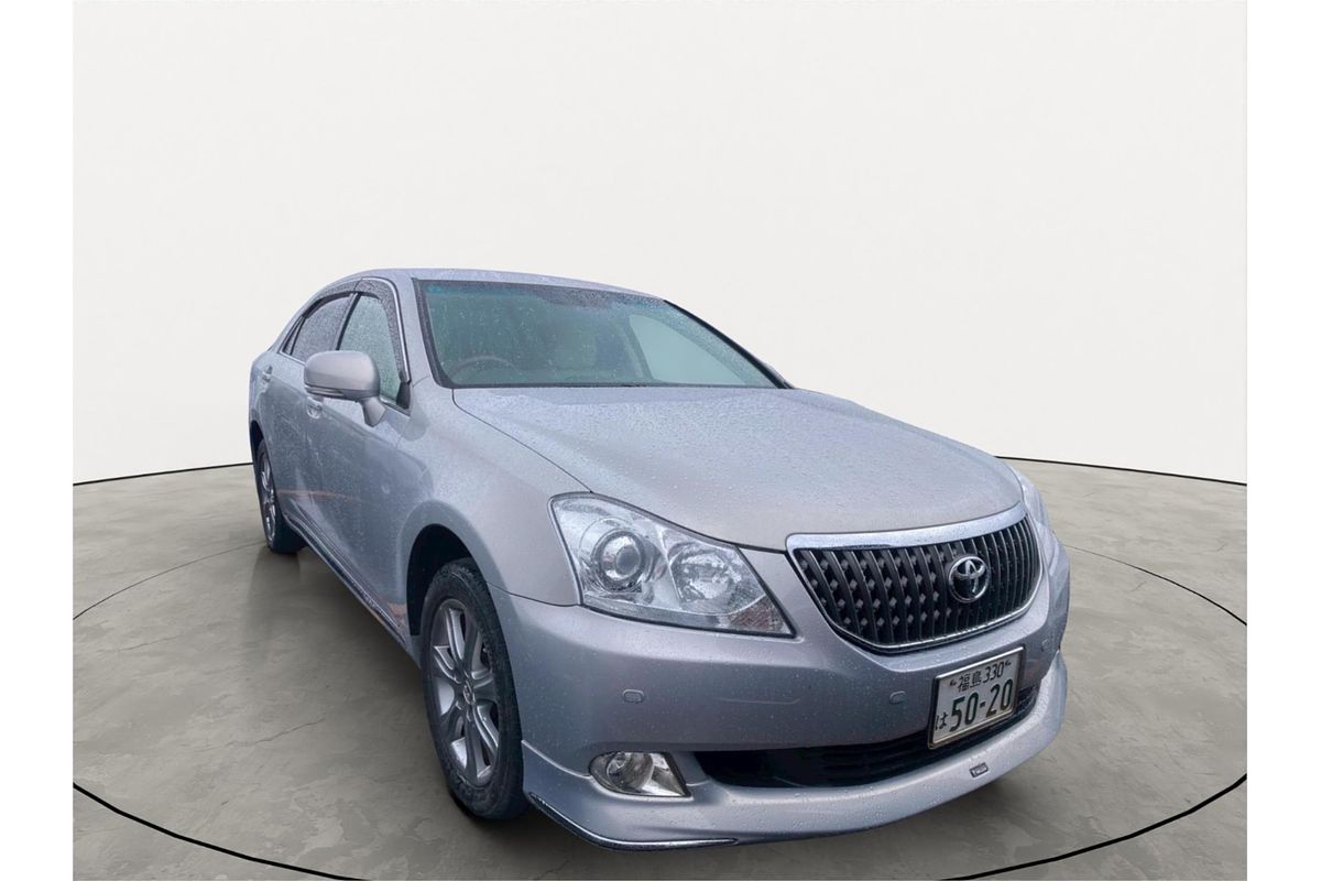 2011 Toyota Crown Majesta i-Four 4WD