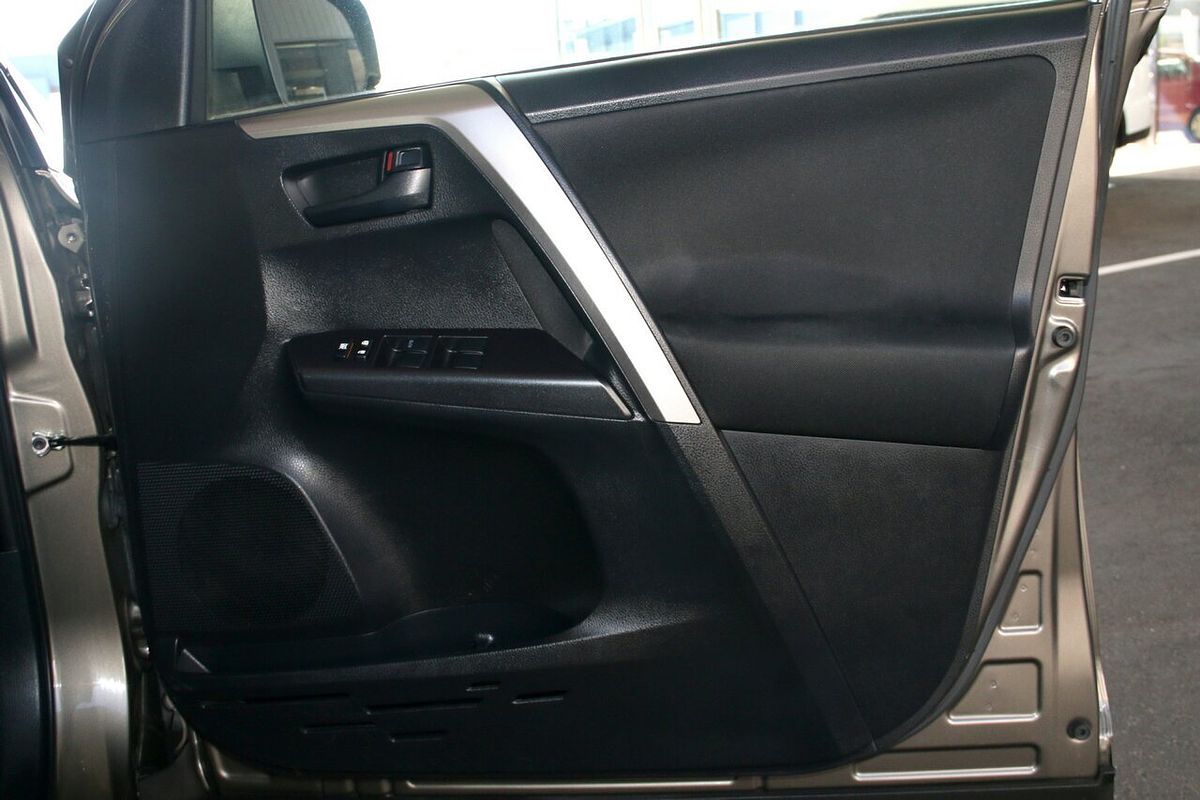 2016 Toyota RAV4 GX ZSA42R