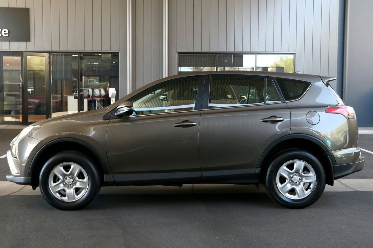 2016 Toyota RAV4 GX ZSA42R