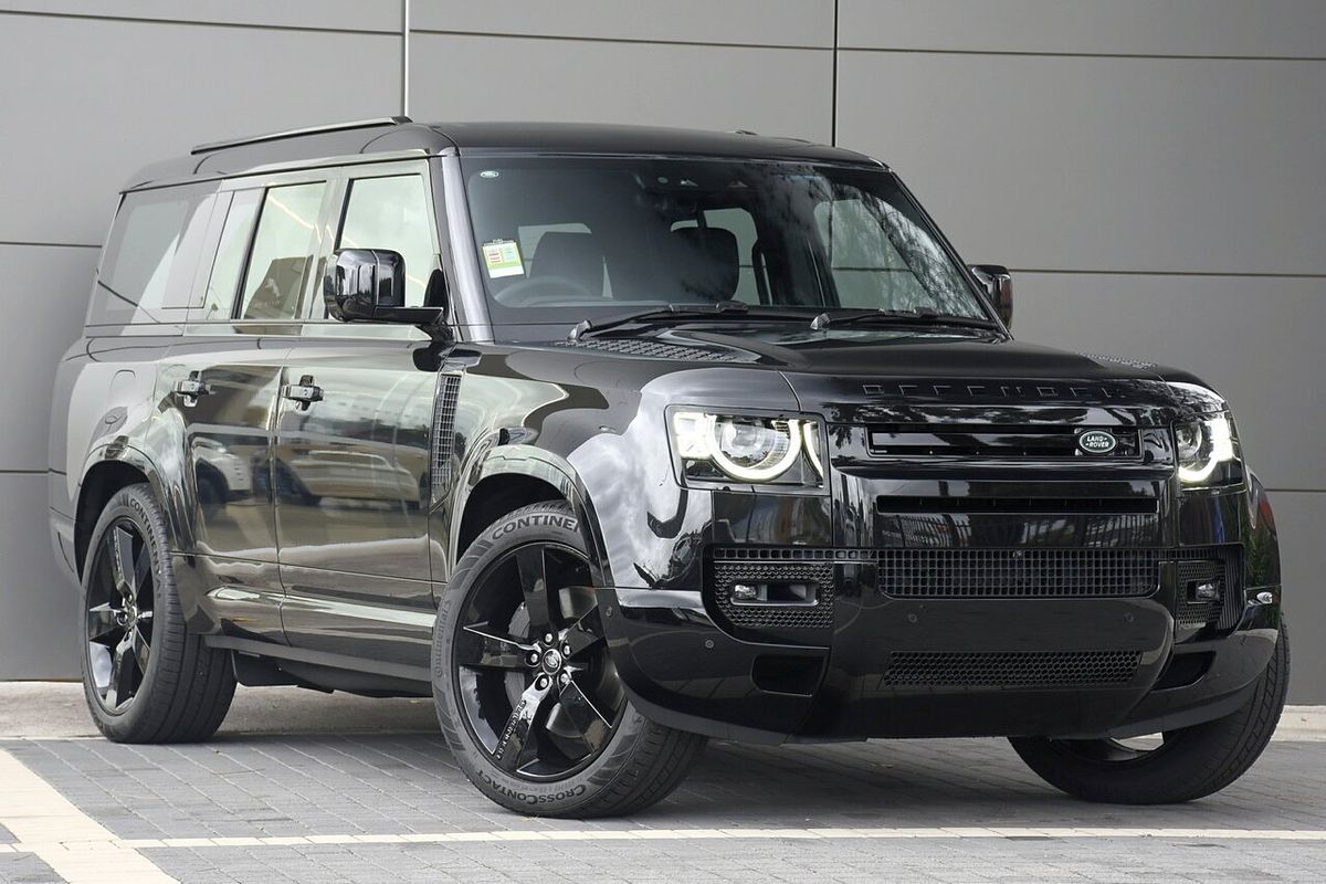 2025 Land Rover Defender 130 D350 X-Dynamic SE L663