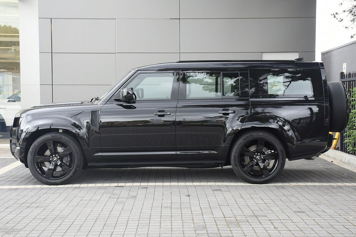 2025 Land Rover Defender 130 D350 X-Dynamic SE L663