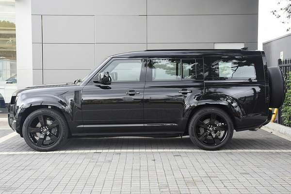 2025 Land Rover Defender 130 D350 X-Dynamic SE L663