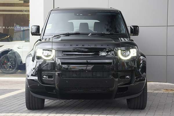 2025 Land Rover Defender 130 D350 X-Dynamic SE L663
