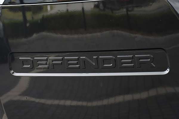 2025 Land Rover Defender 130 D350 X-Dynamic SE L663