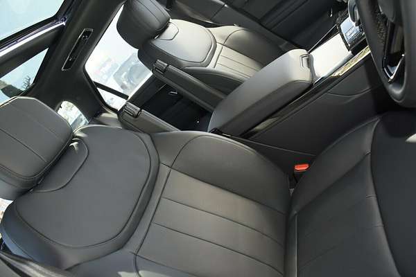 2025 Land Rover Range Rover Sport D300 Dynamic SE L461