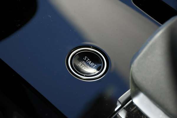 2025 Land Rover Range Rover Sport D300 Dynamic SE L461