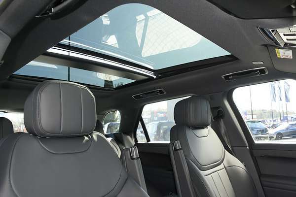 2025 Land Rover Range Rover Sport D300 Dynamic SE L461