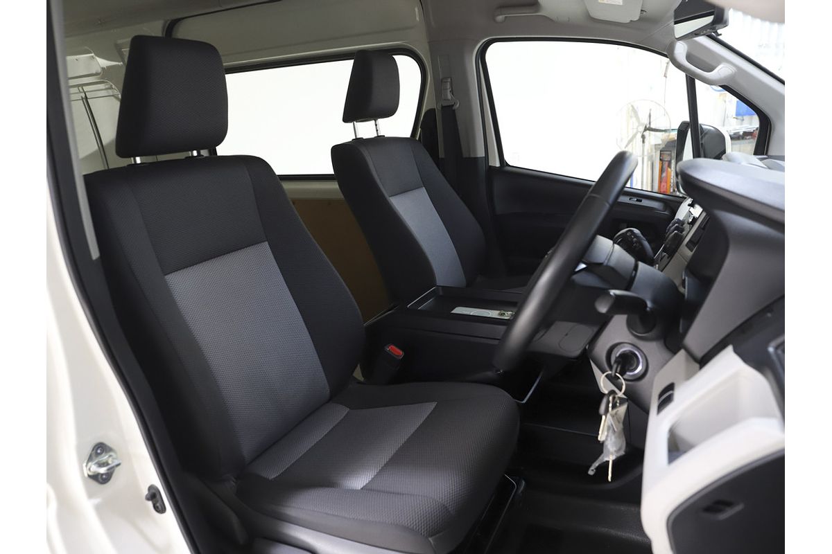Hiace Van SLWB 2.8L T Diesel Automatic 9627680 004