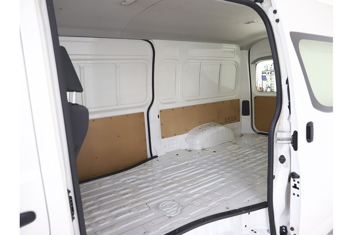Hiace Van SLWB 2.8L T Diesel Automatic 9627680 004