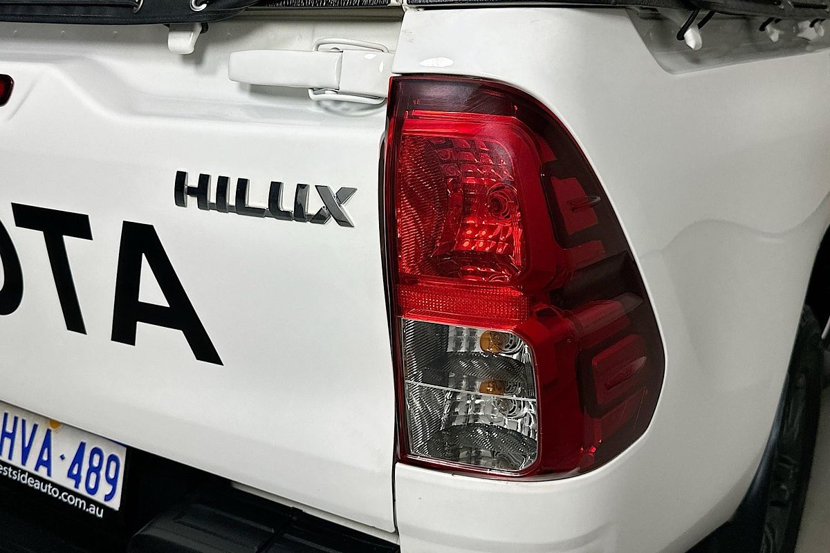 2023 Toyota HILUX SR (4x4) GUN126R 4X4