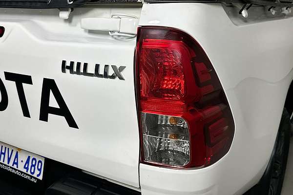 2023 Toyota HILUX SR (4x4) GUN126R 4X4