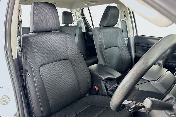 2023 Toyota HILUX SR (4x4) GUN126R 4X4