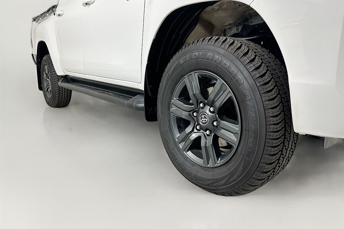 2023 Toyota HILUX SR (4x4) GUN126R 4X4