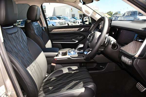 2024 GWM Tank 500 Lux Hybrid P03
