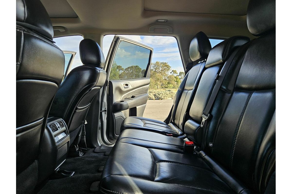 2015 Nissan Pathfinder ST-L (4x2) R52 MY15