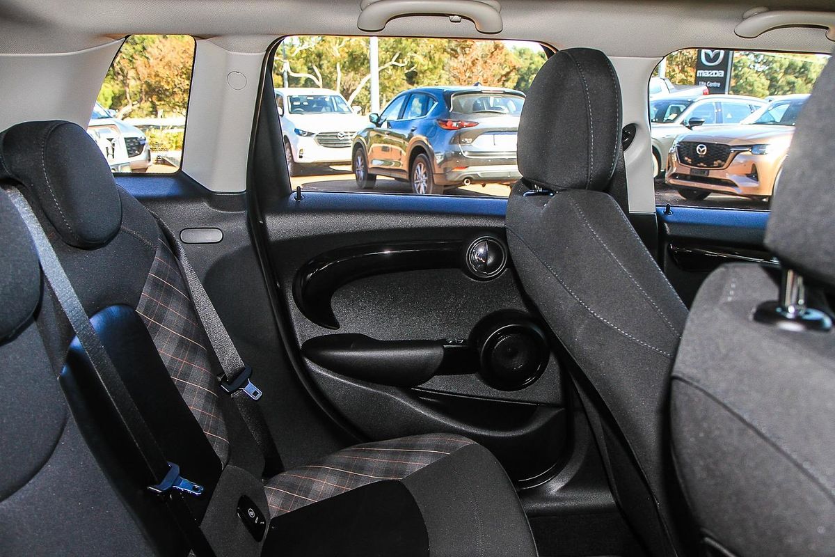 2017 MINI Hatch Cooper F55