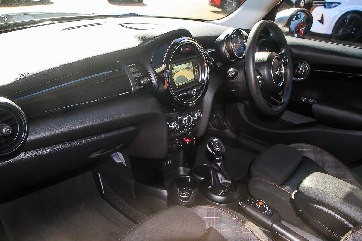 2017 MINI Hatch Cooper F55