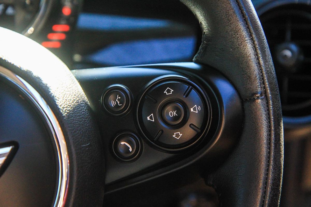 2017 MINI Hatch Cooper F55