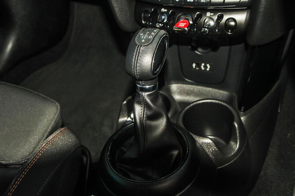 2017 MINI Hatch Cooper F55