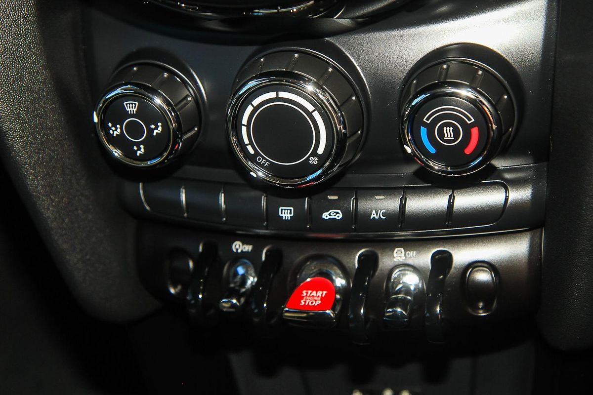 2017 MINI Hatch Cooper F55