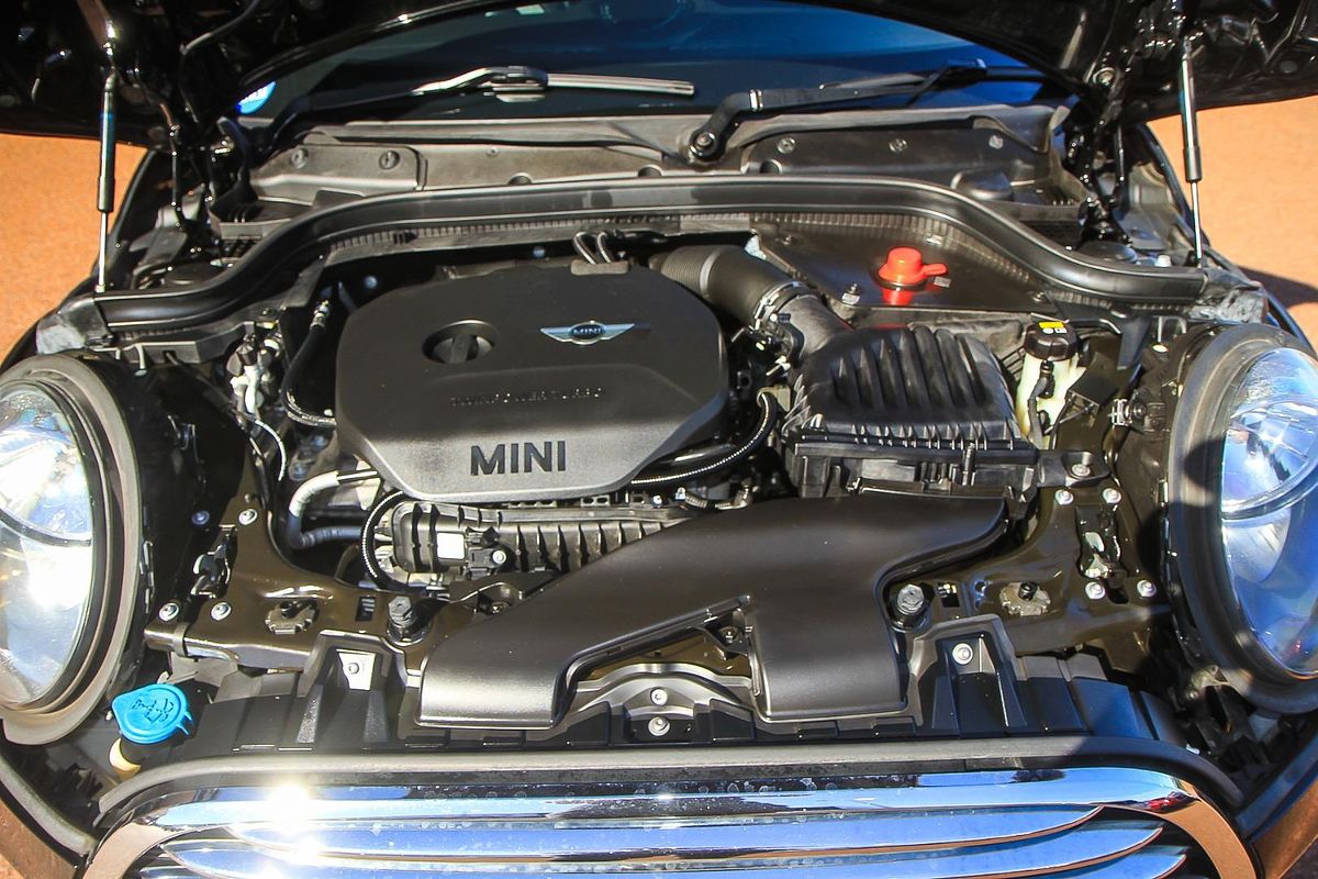 2017 MINI Hatch Cooper F55