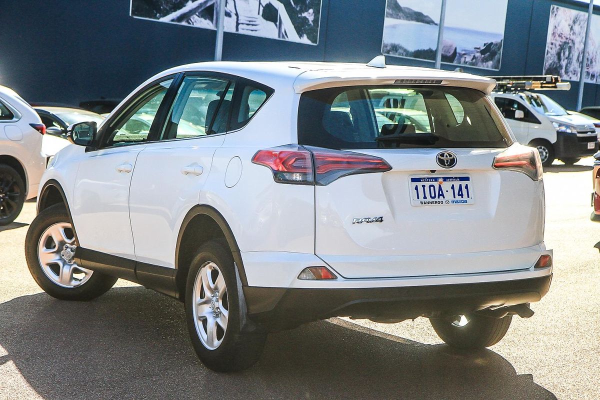2015 Toyota RAV4 GX ZSA42R