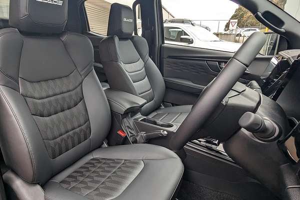 2025 Isuzu D-MAX BLADE 4X4