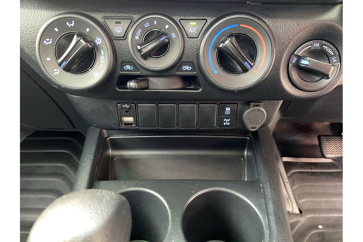 2020 Toyota Hilux SR GUN126R 4X4