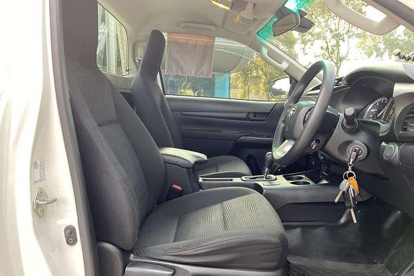 2020 Toyota Hilux SR GUN126R 4X4