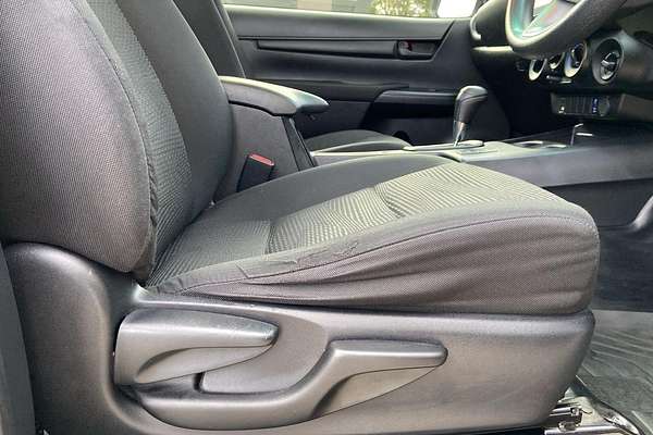 2020 Toyota Hilux SR GUN126R 4X4