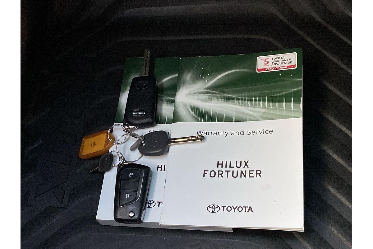 2020 Toyota Hilux SR GUN126R 4X4
